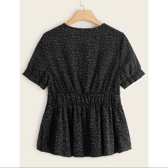 Black and White V neck Top - Picture 2 of 4